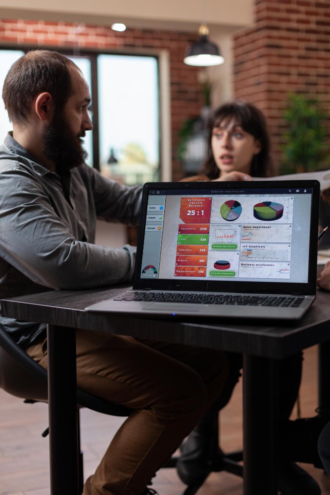 Integraciones con Hotmart y Stripe